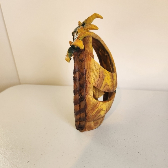 Vintage Holy Family Bethlehem Christmas Nativity Resin Faux Coconut Decoration - Picture 4 of 8